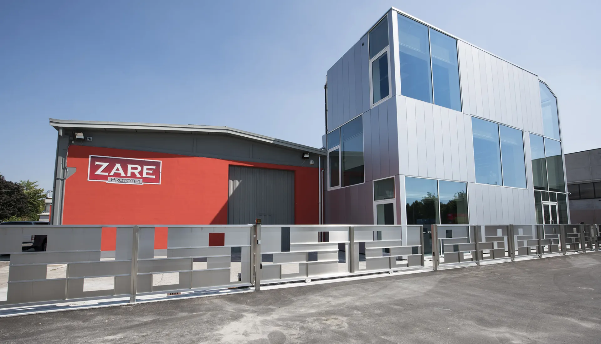zare352 home header 1920